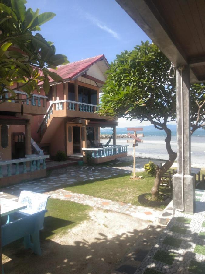 Charung Beach Hatrin Kültér fotó