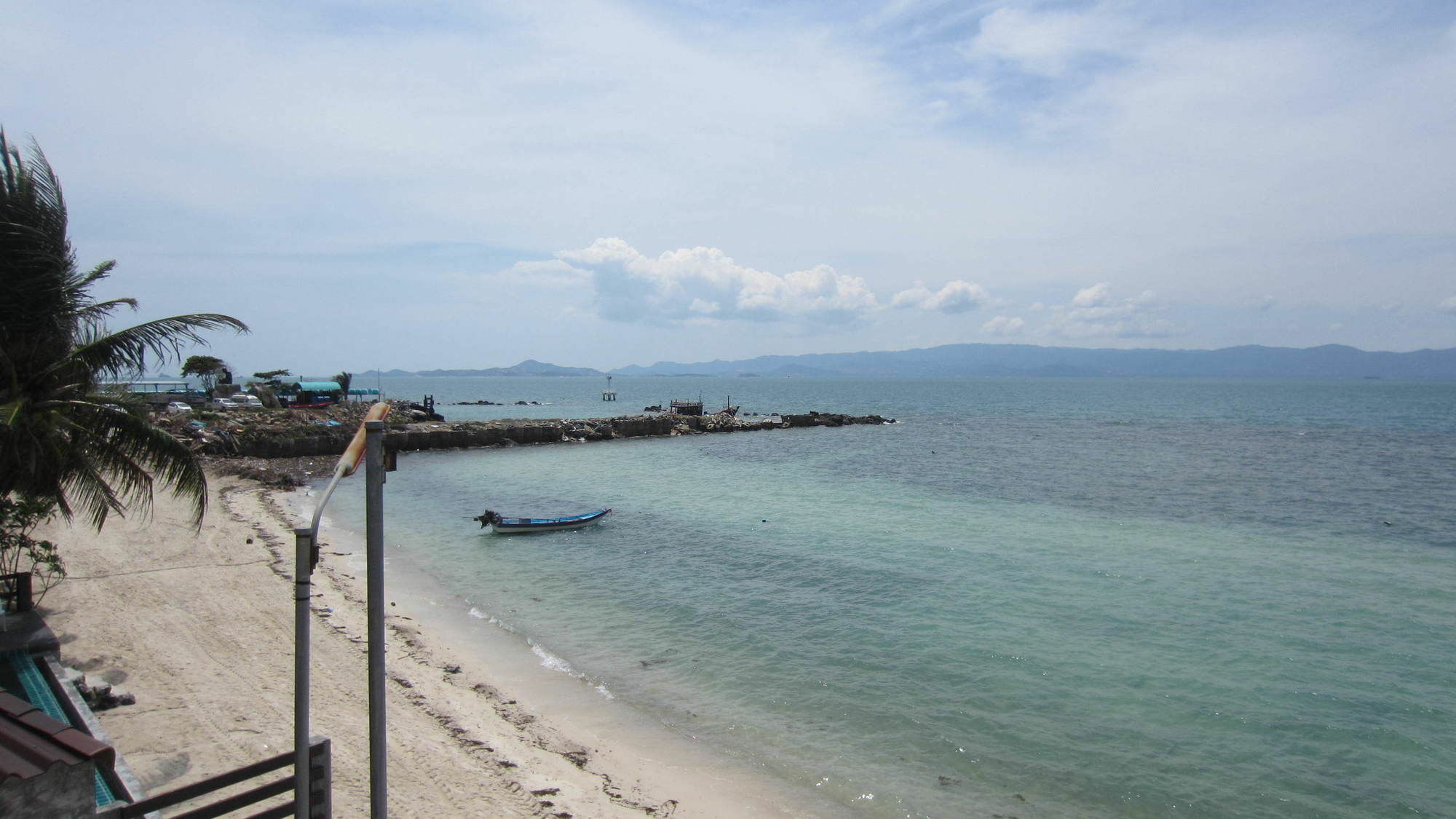 Charung Beach Hatrin Kültér fotó